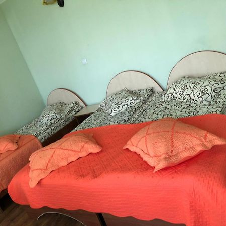 Casa Cu Pauni Hotel Maracineni Екстериор снимка