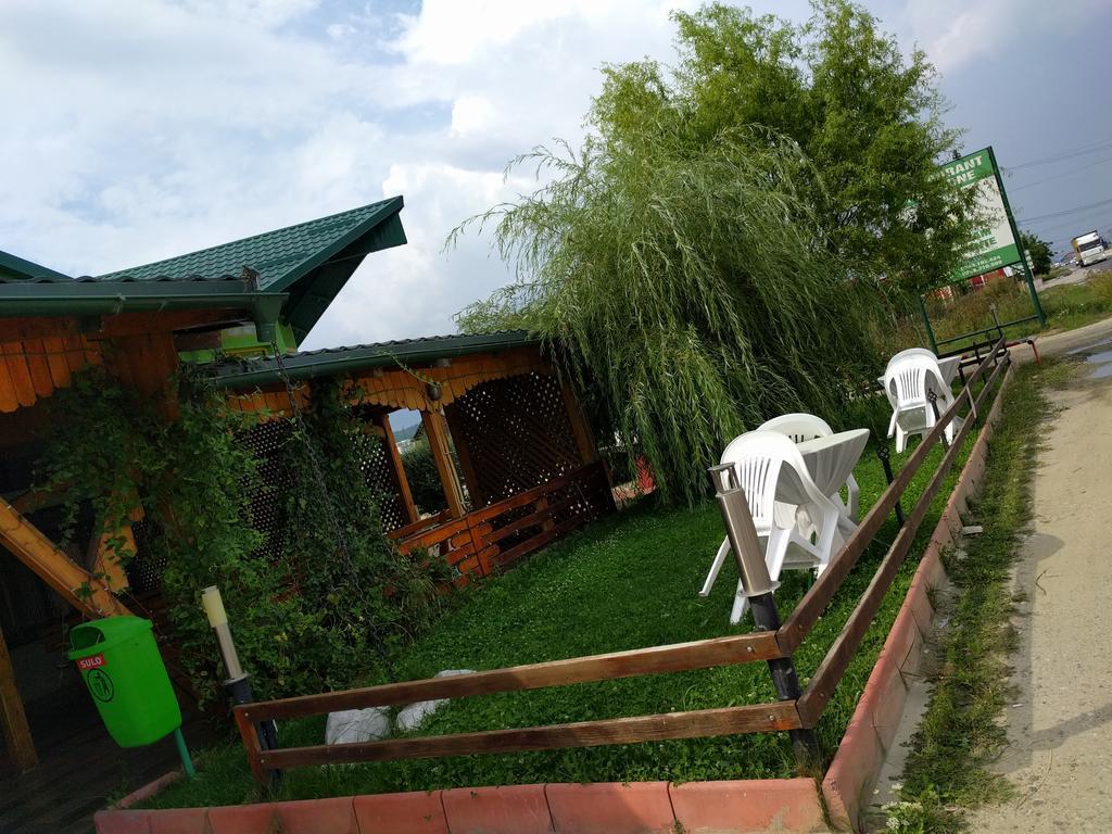 Casa Cu Pauni Hotel Maracineni Екстериор снимка
